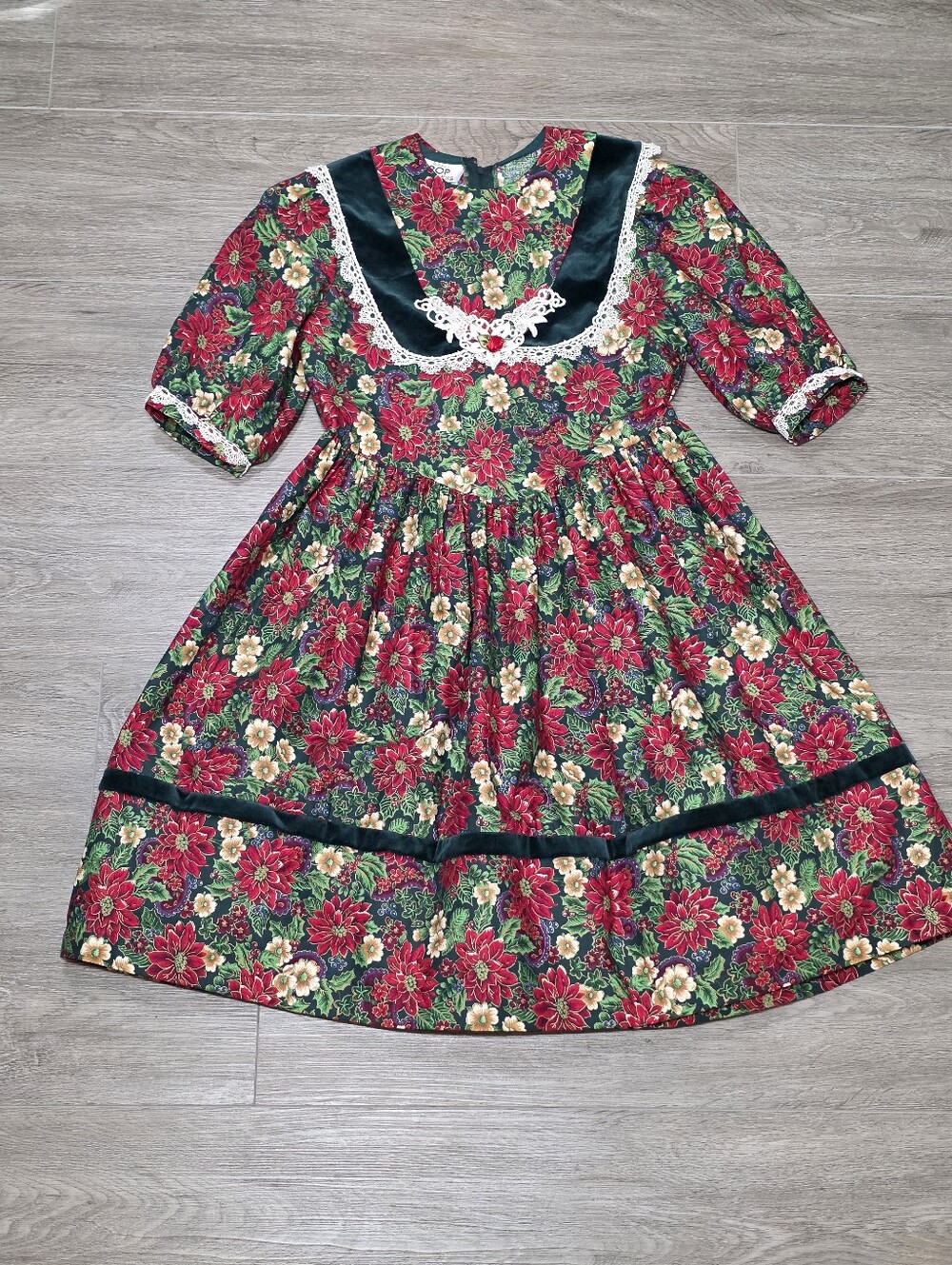 Vintage Holiday Dress Girls Size 8 By Reitman's Pop Express Velvet Yolk Lace